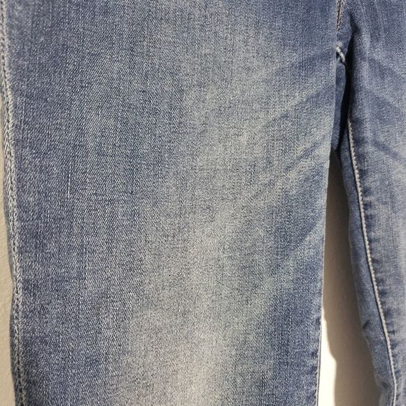 Tommy Hilfiger released hem skinny jean - Picture 3 of 4